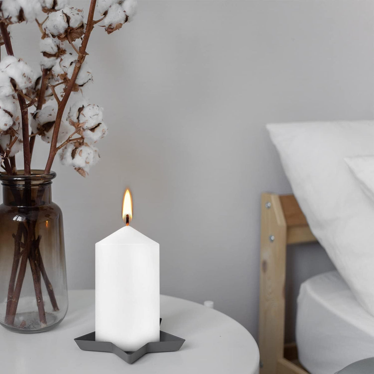 YOROXRG candles burn up to 20 hours.