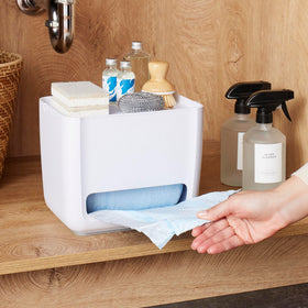YouCopia SinkSuite removable top tray enables quick reload and extra storage.