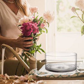 Youeon flower arrangement vase suitable for fresh or dried stems.