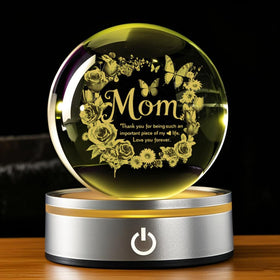 YouerCrystal thoughtful design conveys gratitude to mom through meaningful symbolism.