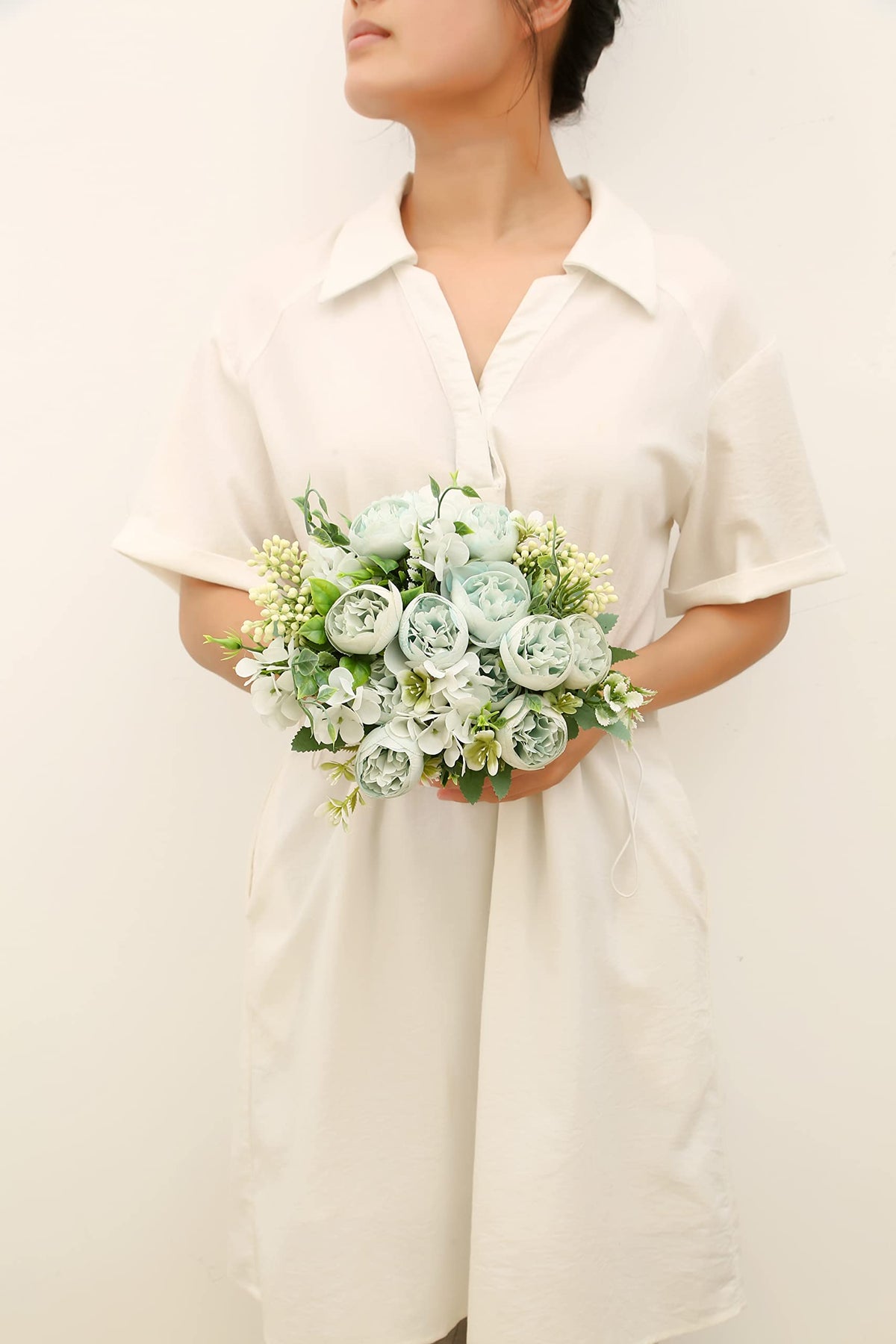 YoungJewl bendable stems enable easy centerpiece shaping