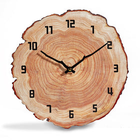 YRUDMBIN Rustic Wall Clock highlights rich wood grain texture for cozy farmhouse decor