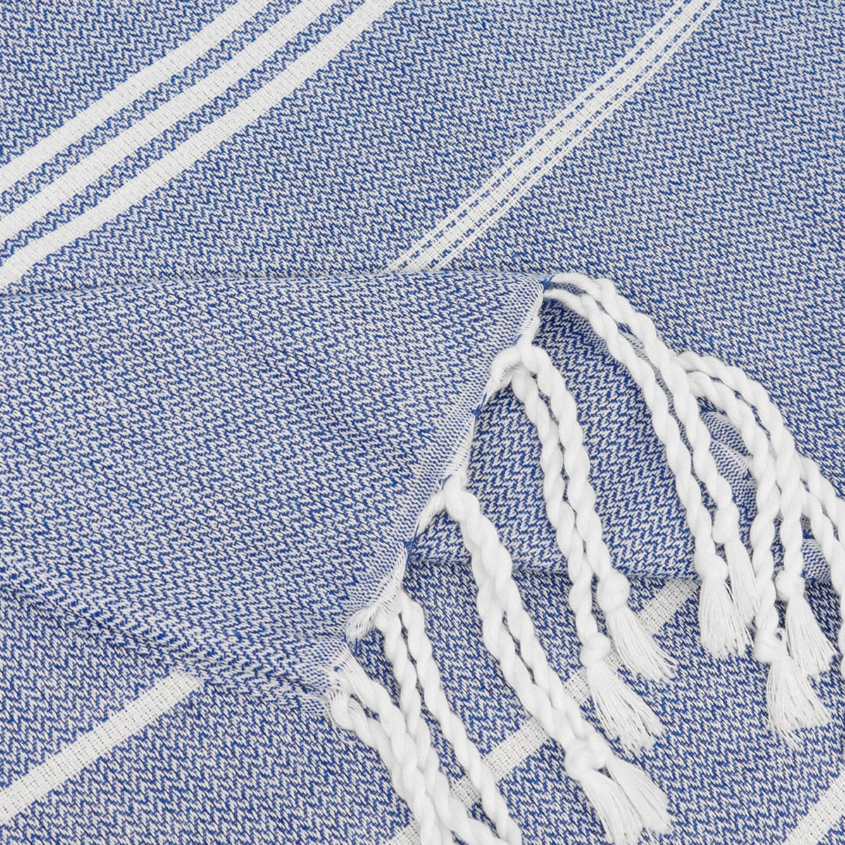 YSYJ oversized Turkish beach towel 36x71 for lounging on sand.