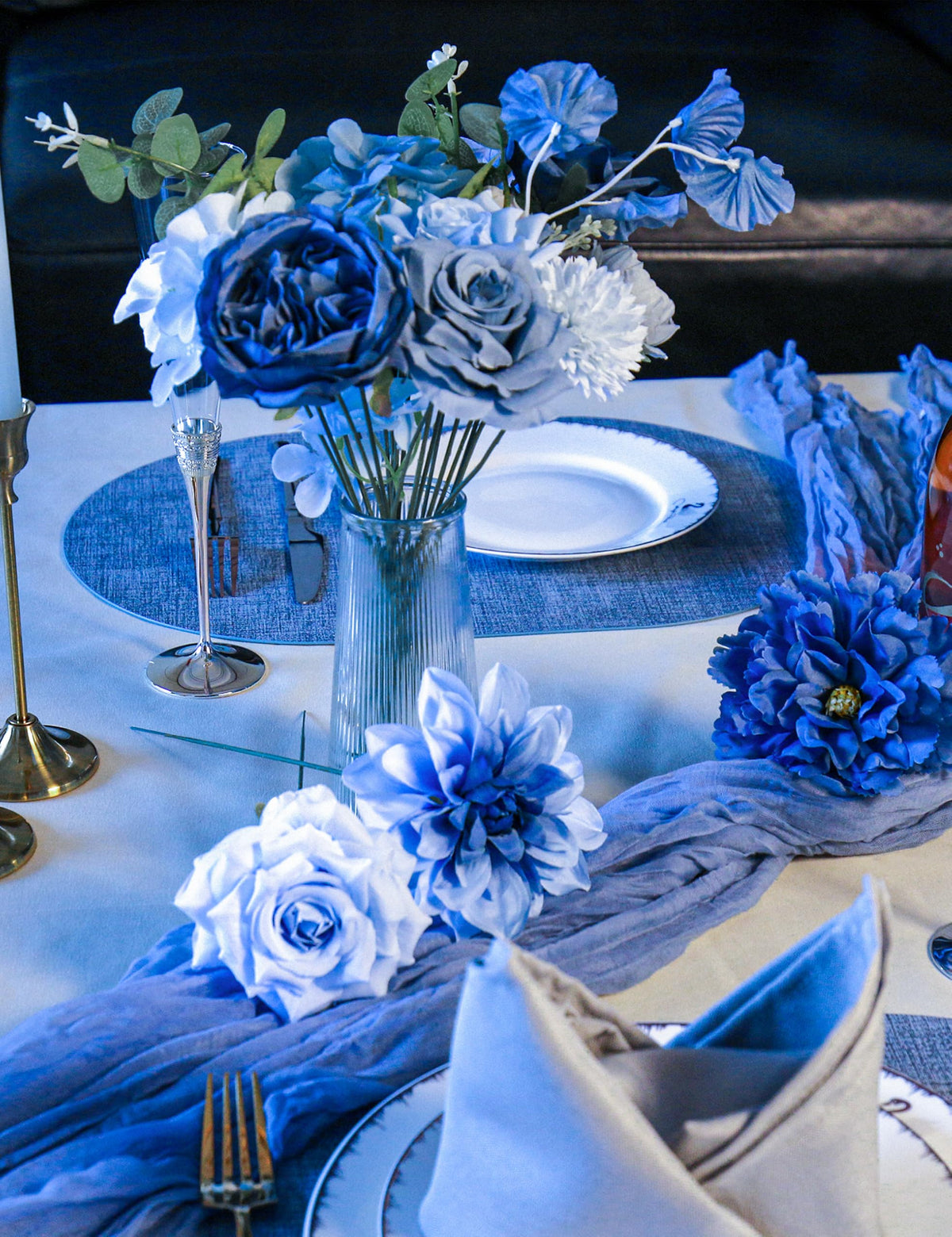 yuagolle rose royal-blue as a vibrant centerpiece focal point