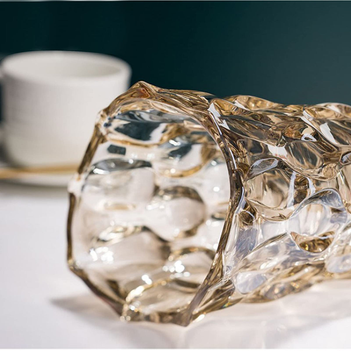 Yuccasly amber vase close-up rim reveals seamless glass craftsmanship