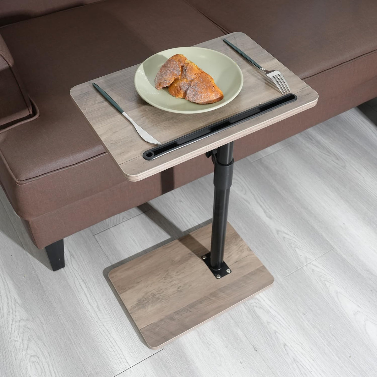 YUHFERA built-in slot for phone or tablet keeps devices within reach
