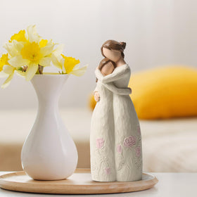 Yuideary figure in gift-ready packaging preserves beauty until unboxing.