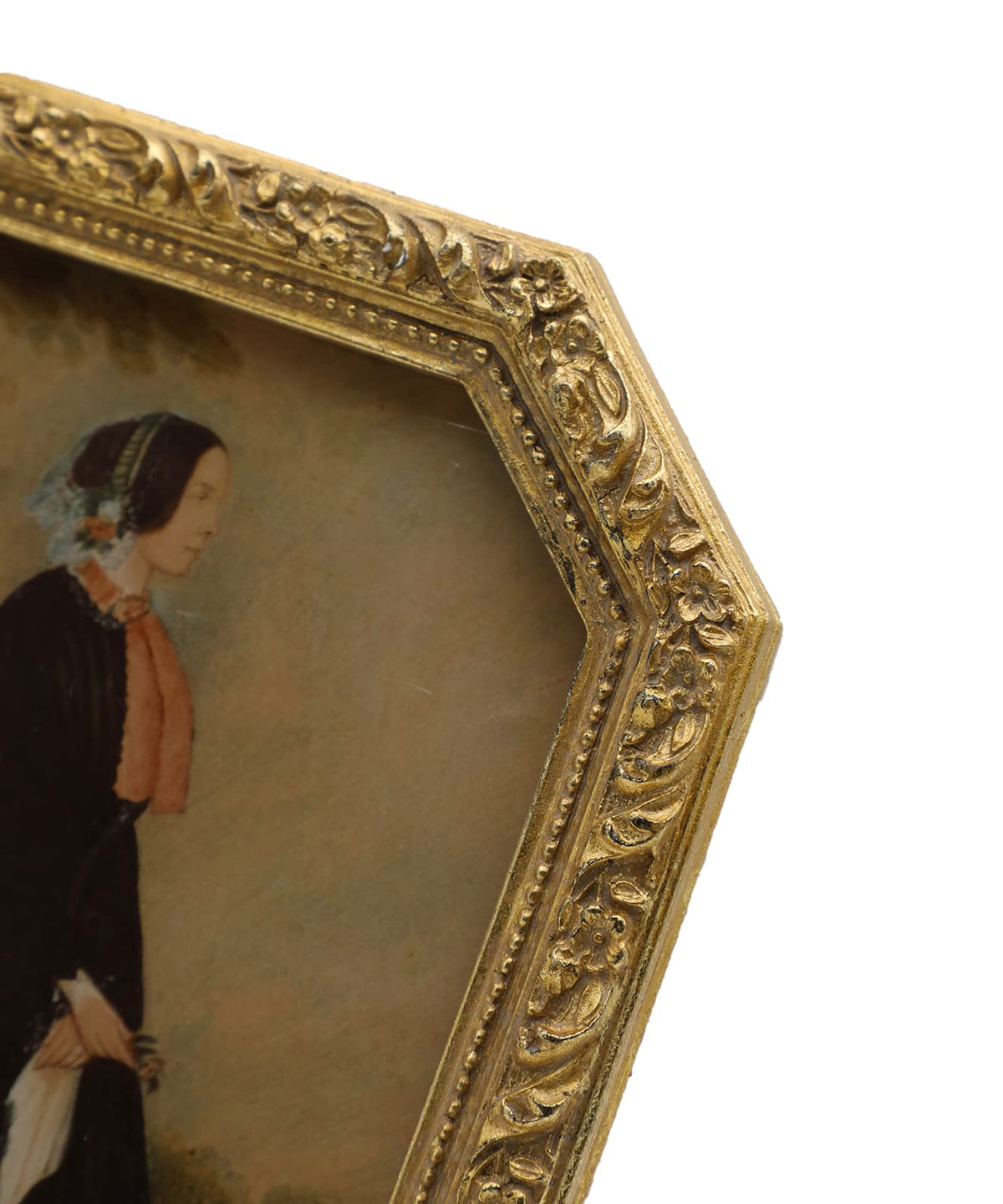 YULINK glass-protected display piece that preserves memories while decorating shelves.