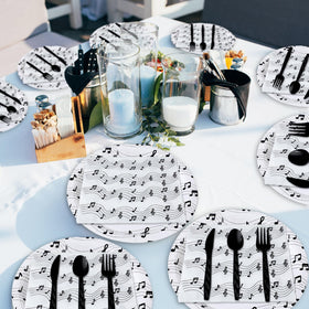 Yungyan disposable party dinnerware simplifies post-event cleanup.