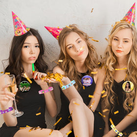 YUNKELIU stickers pack offers cheerful decorations and small gifts.