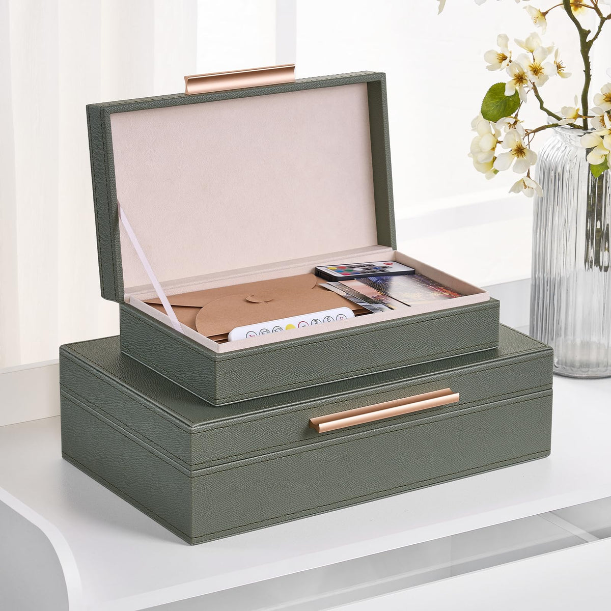 YUNSCEND memory box large capacity fits A4 documents and photos.