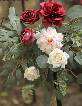 YYHUAWU Eucalyptus and willow greens add natural-looking accents.