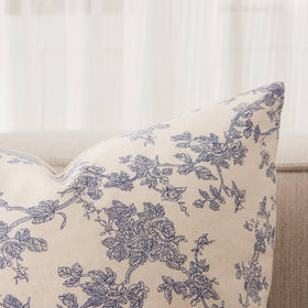 YZJZEDS cream-back pillow cover offers versatile styling for bedrooms