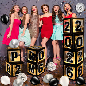 Zachely confetti balloons add festive sparkle to the setup