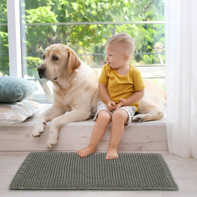 ZALL ultra-soft bath mat uses plush yarn for a comfortable post-shower feel.