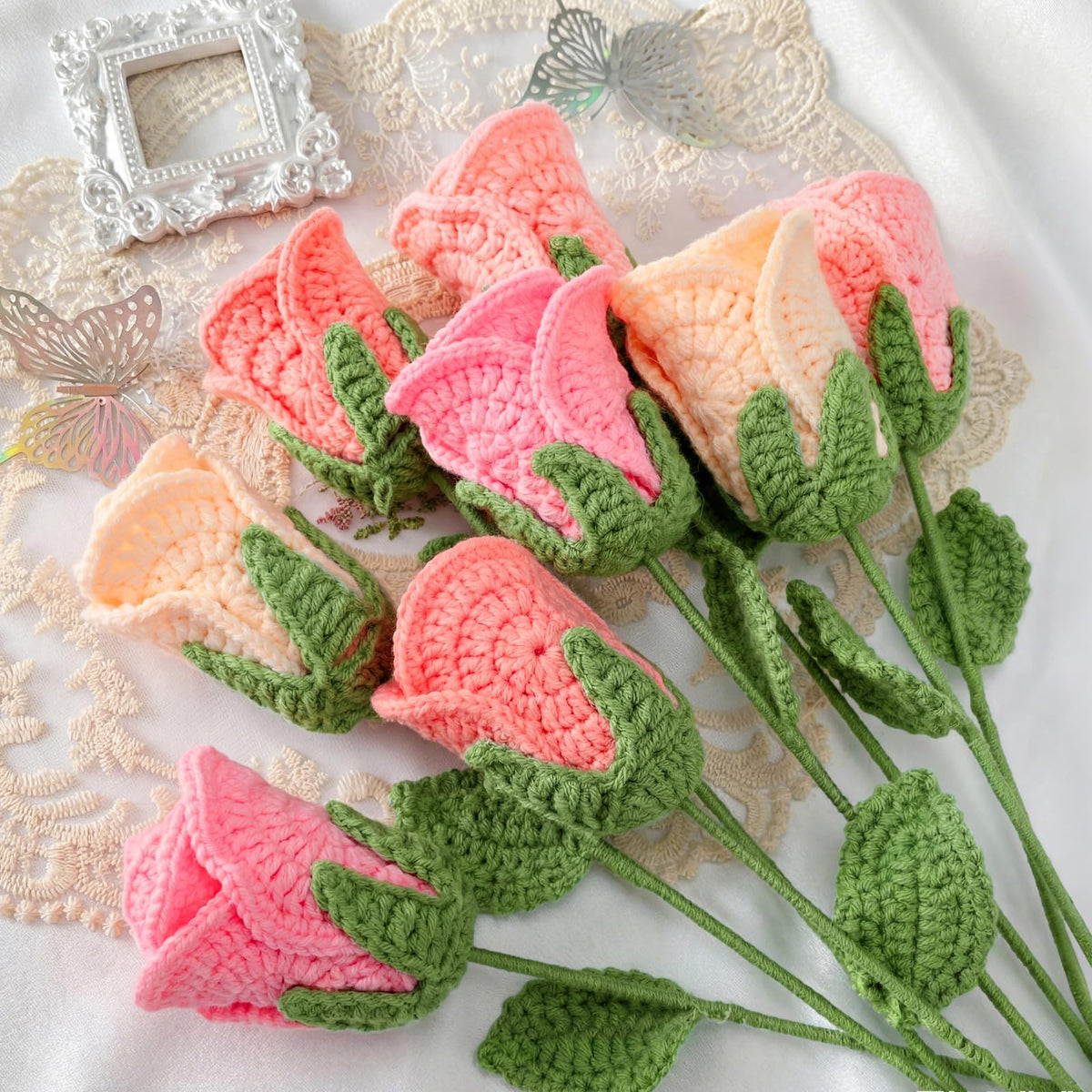 Zeyune pink crochet rose bouquet close-up with lifelike petals for home decor.