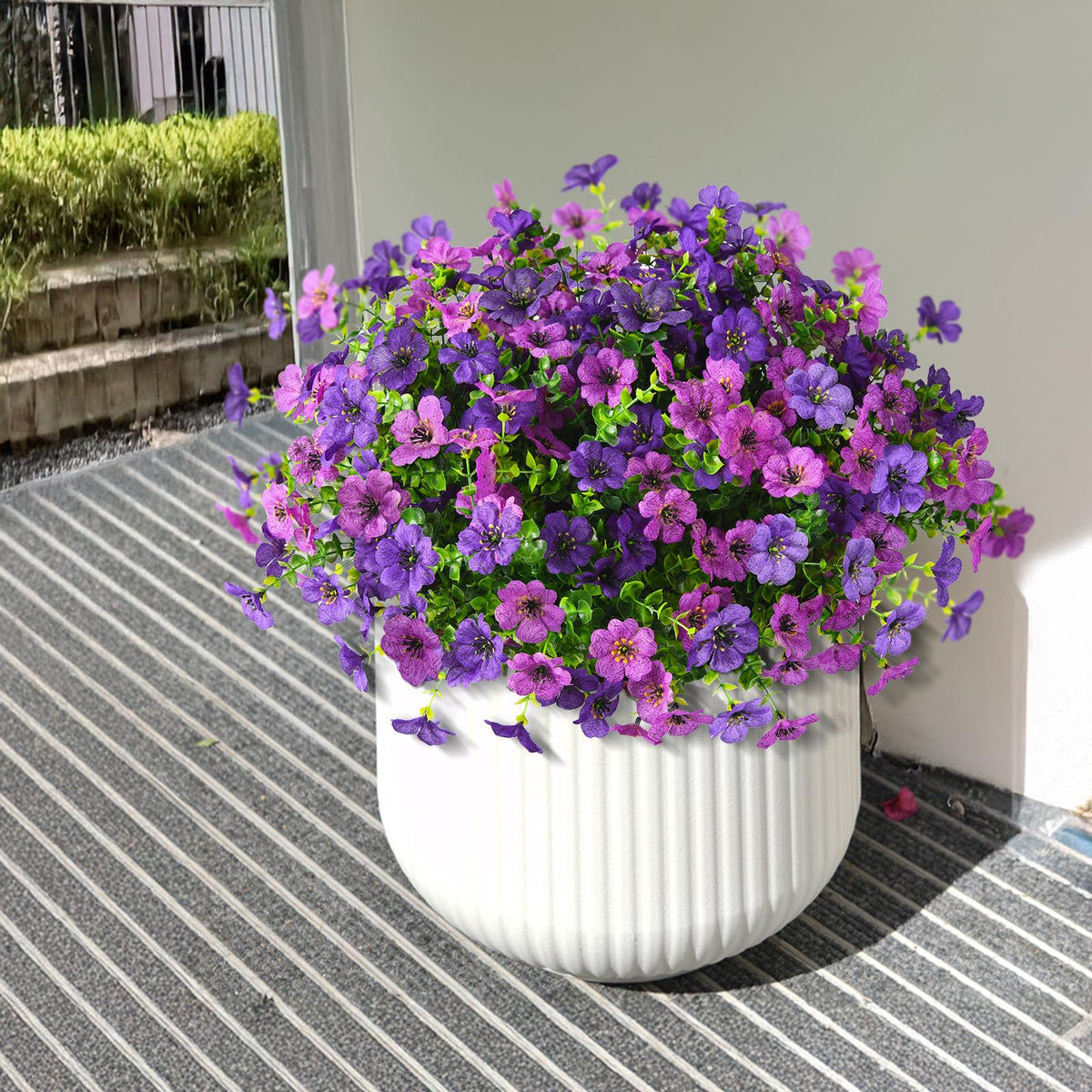 ZFProcess windows-box decor refreshes entryways with bold, realistic blooms