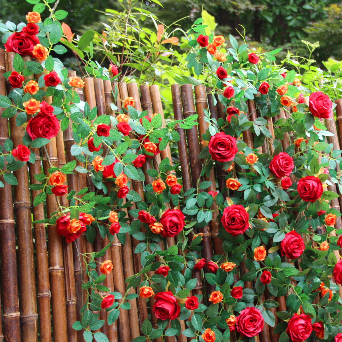 Zhixinyue bendable rose stems with wire enable easy shaping.