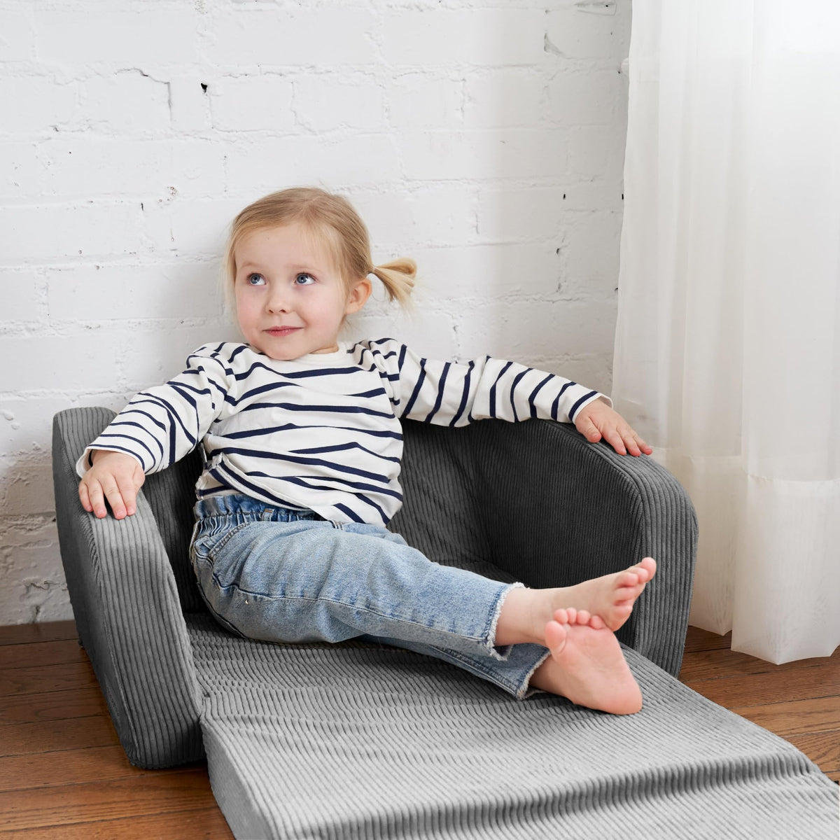 ZICOTO 2in1 convertible lounger switches from chair to lounge.
