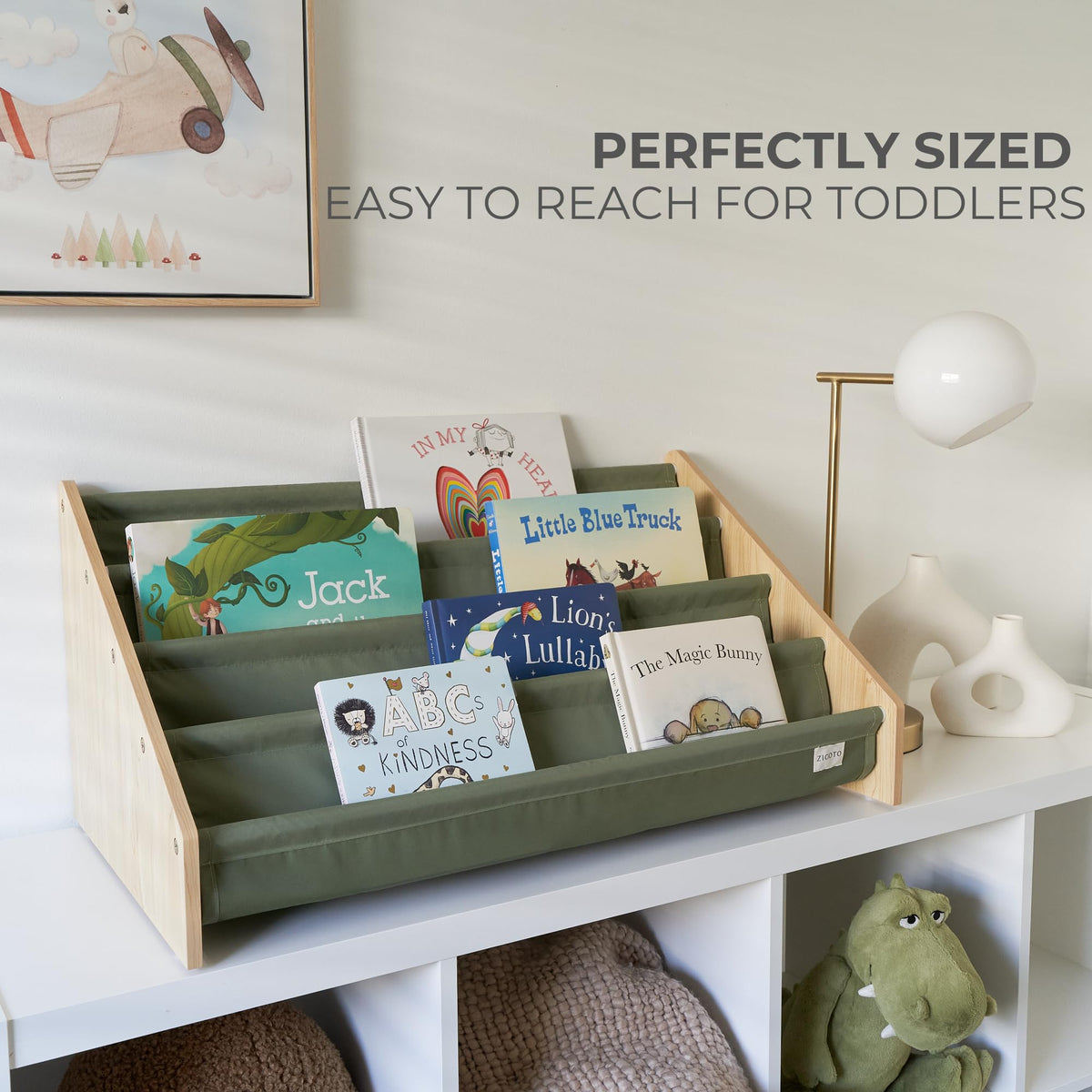 ZICOTO child-height nursery shelf for easy access to favorite stories.