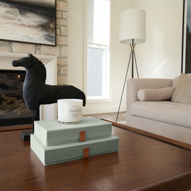ZICOTO dust-proof lid closure protects photos and cards