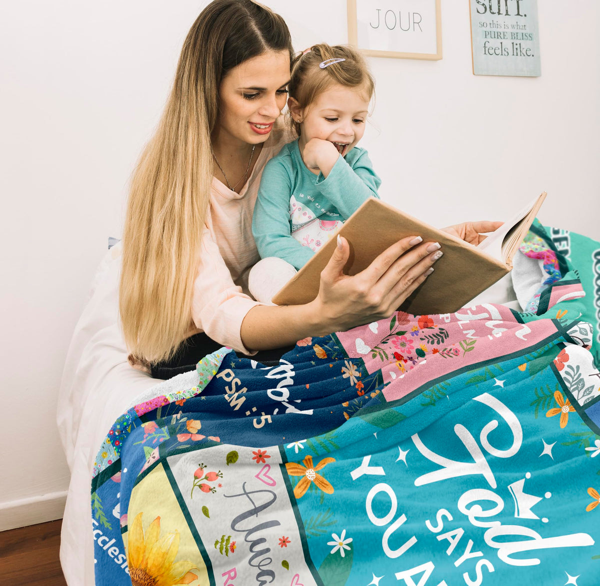 Zolumy blanket outdoors-use emphasizes travel-friendly comfort for picnics.