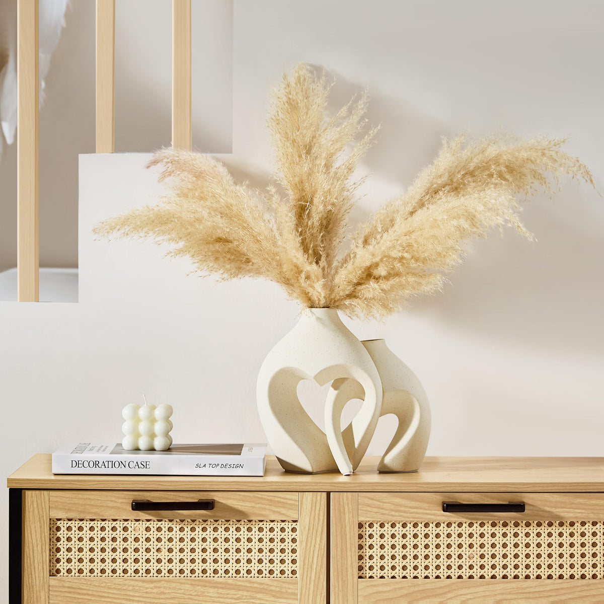 Zormon vase with dried flowers—ideal for pampas grass arrangements.