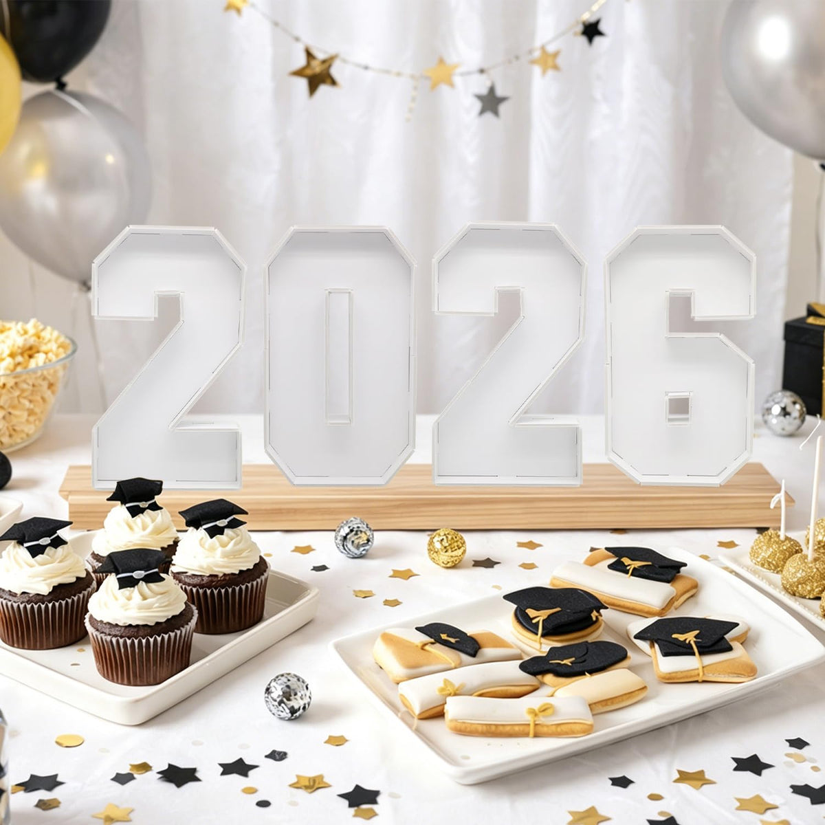 ZUOVAOV 2026 graduation display set a festive mood with a curated food arrangement.