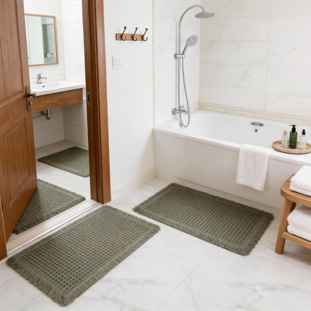 ZVFFDG quick-dry design helps reduce bathroom dampness.
