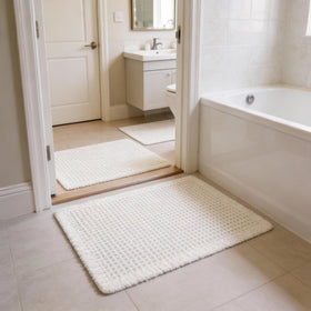 ZVFFDG waffle bath mat easy care and air-dry friendly for hassle-free upkeep.