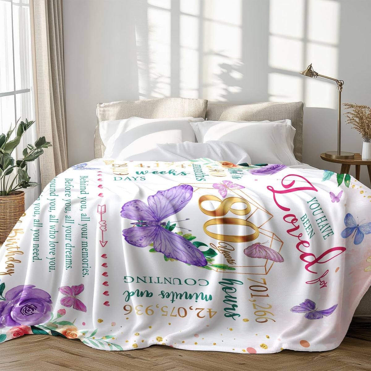 ZWERIVP indoor-outdoor friendly blanket serves as a travel companion.