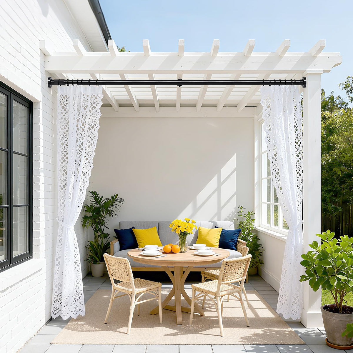 ZYKORT tool-free installation facilitates renter-friendly mounting