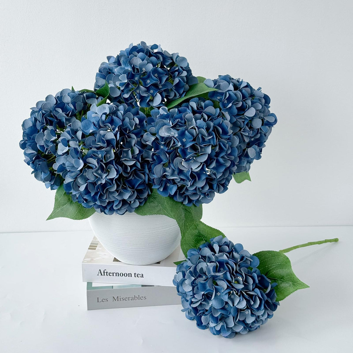 ZYTUYO 5-piece dark blue silk hydrangea stems for lush arrangements.