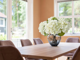 ZYTUYO artificial hydrangea stem with bendable wire offers versatile arrangements