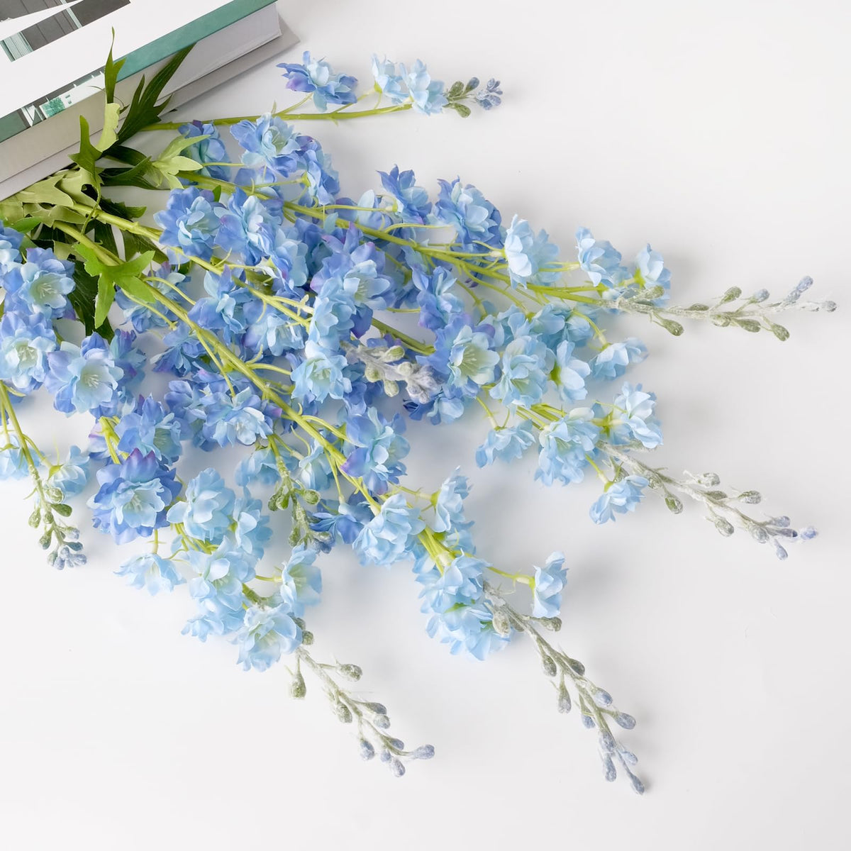 ZYTUYO 33.5-inch delphinium stems ideal for tall vase setups.