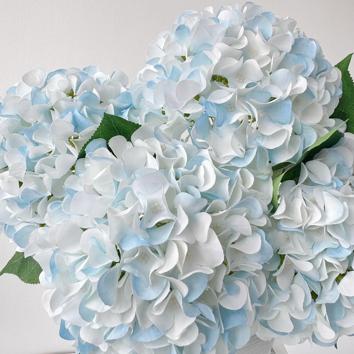 ZYTUYO dried-touch hydrangea finish offers long-lasting beauty without watering