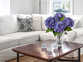 ZYTYUO silk hydrangea leaves add lush greenery to rooms