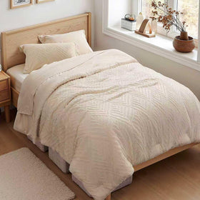 Zzlpp twin beige tufted comforter for cozy year-round warmth